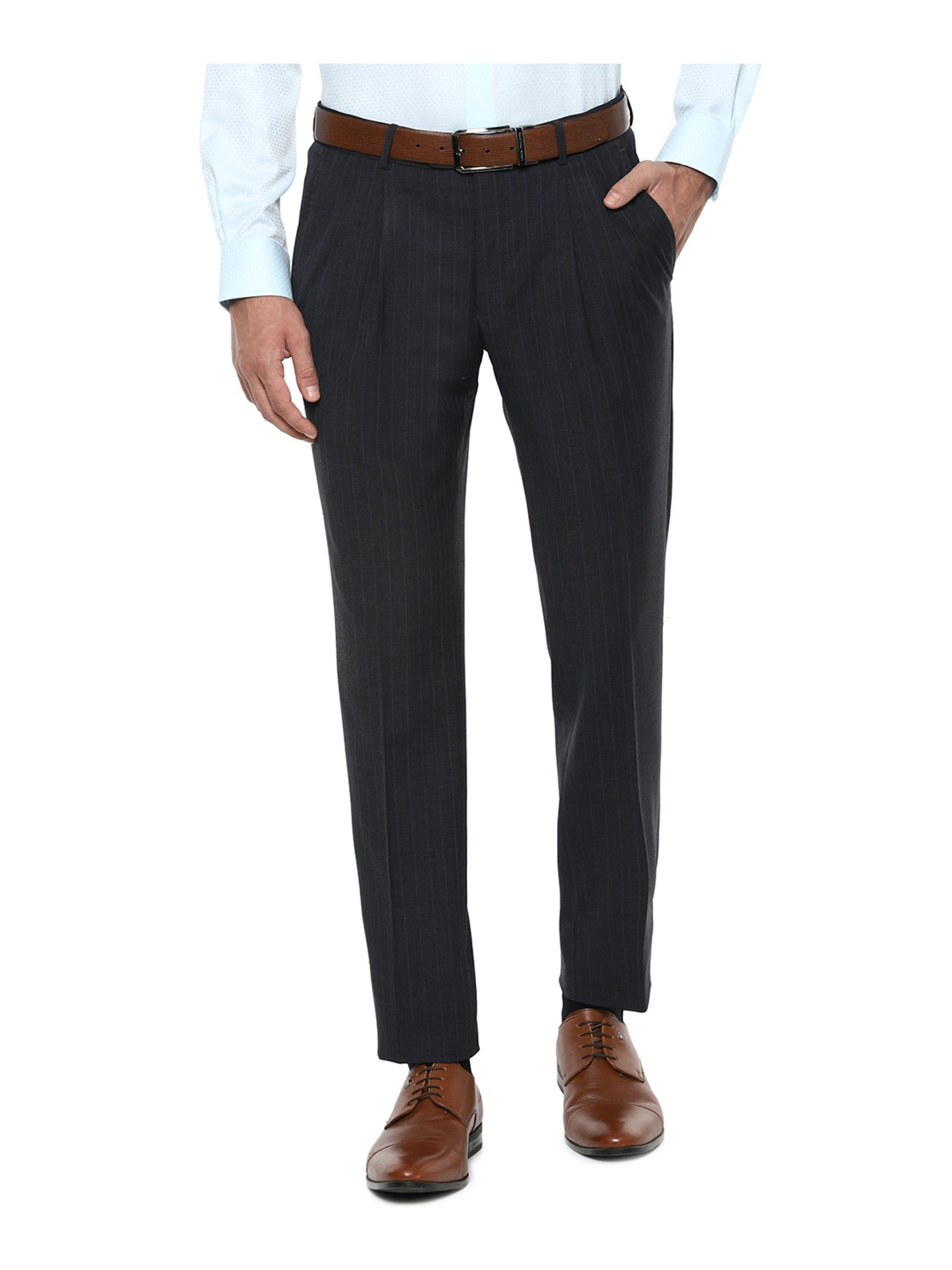 Buy Men Green Classic Fit Solid Pleated Formal Trousers Online - 766030 | Louis  Philippe