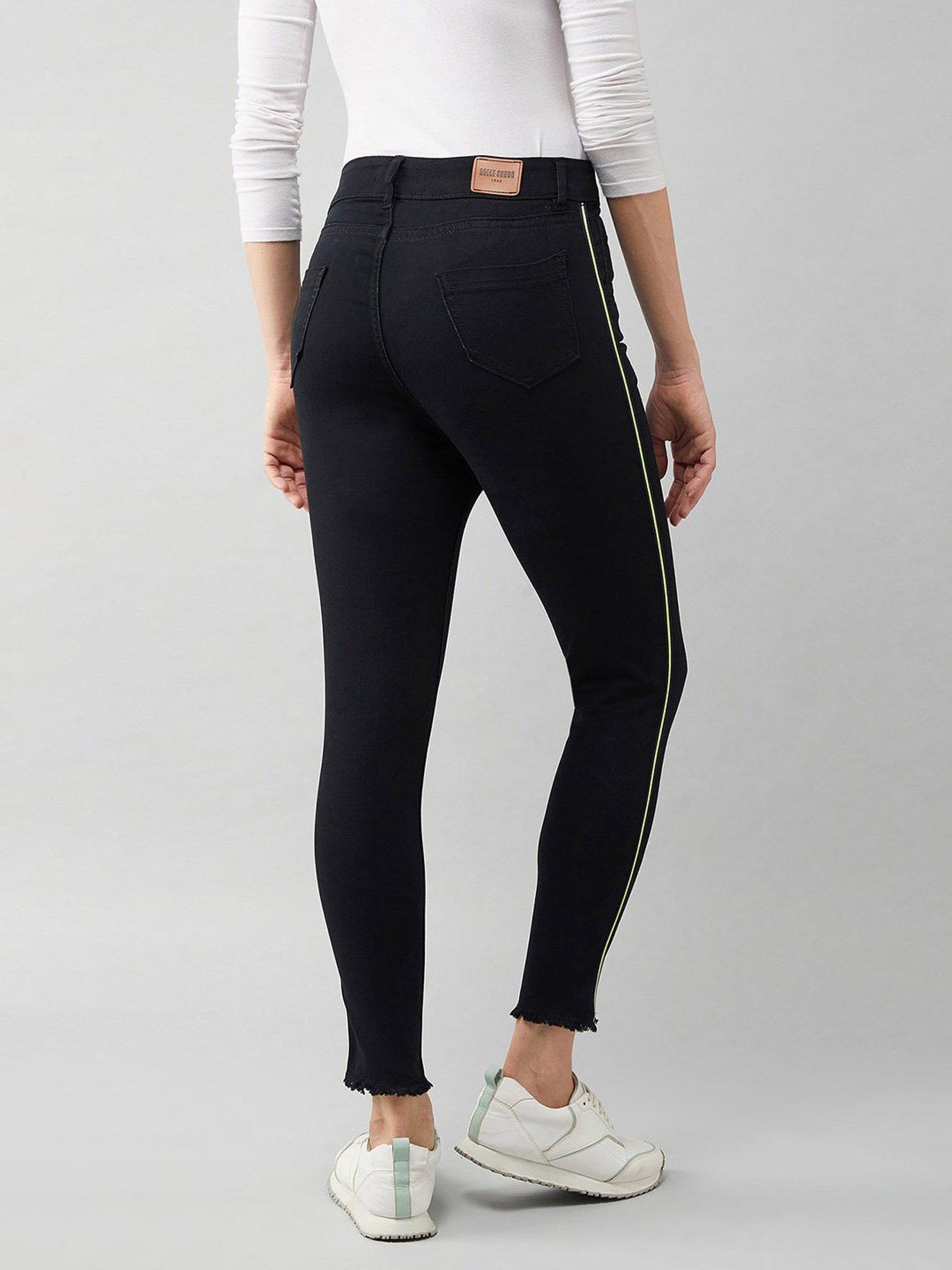 Women's Black Cotton Solid Joggers Jeans - Dolce Crudo