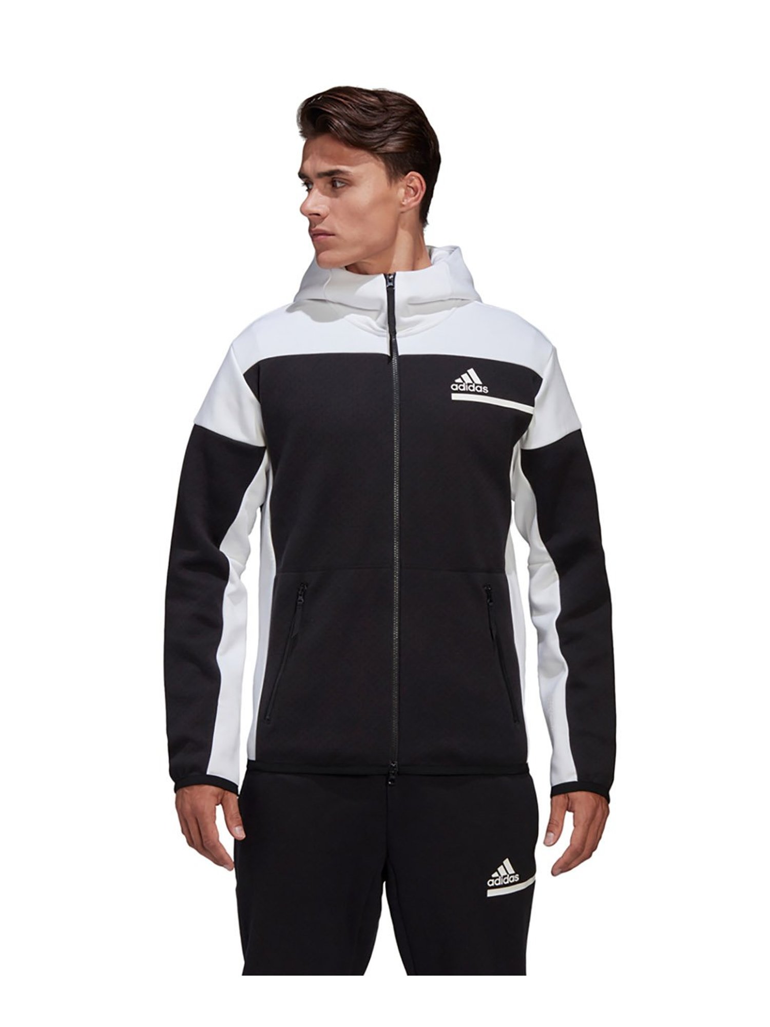 MP000000009914836_1348Wx2000H_