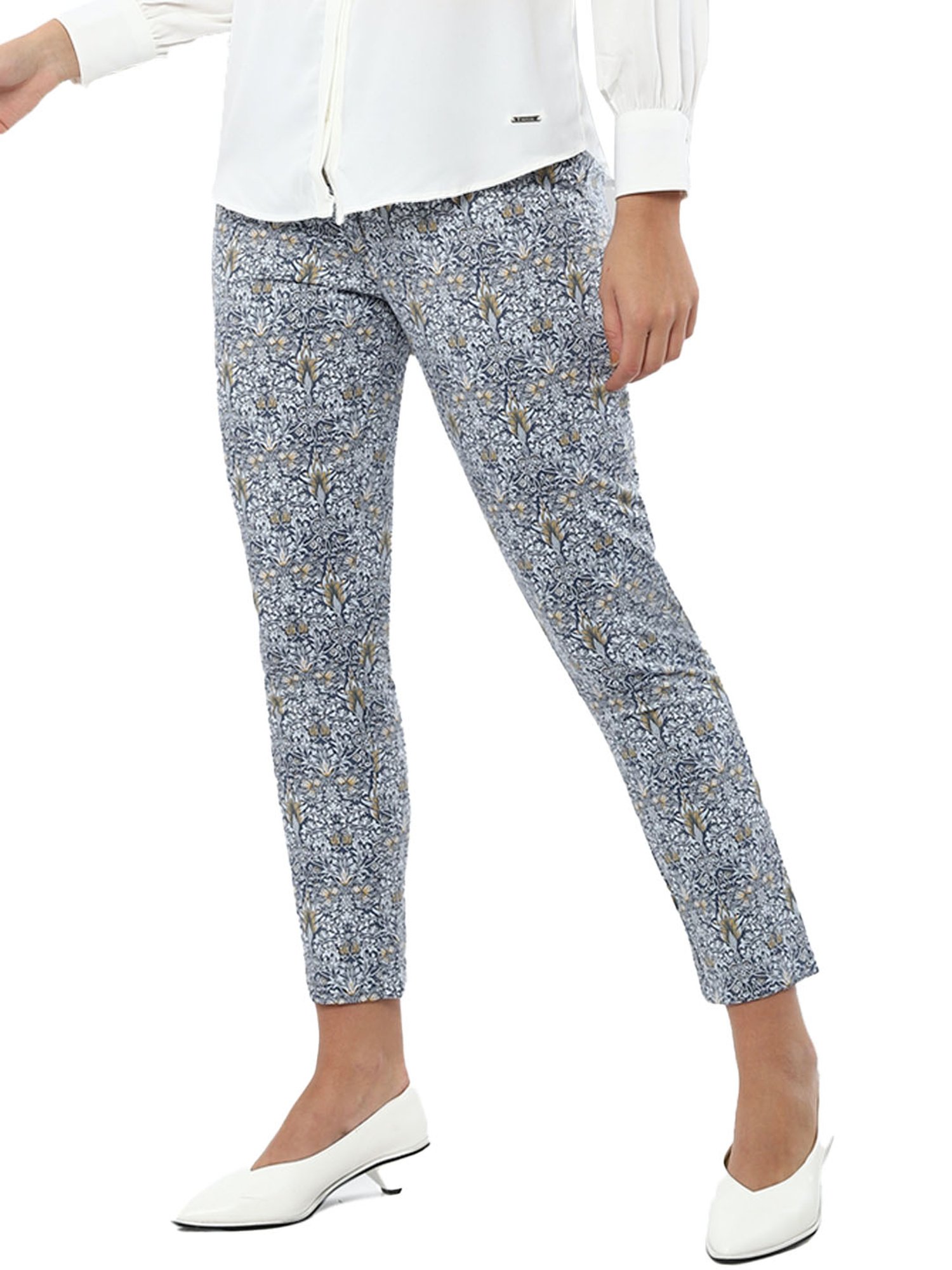 Buy Suket Dhir Floral Printed Tapered Fit Trousers  Blue Color Women   AJIO LUXE