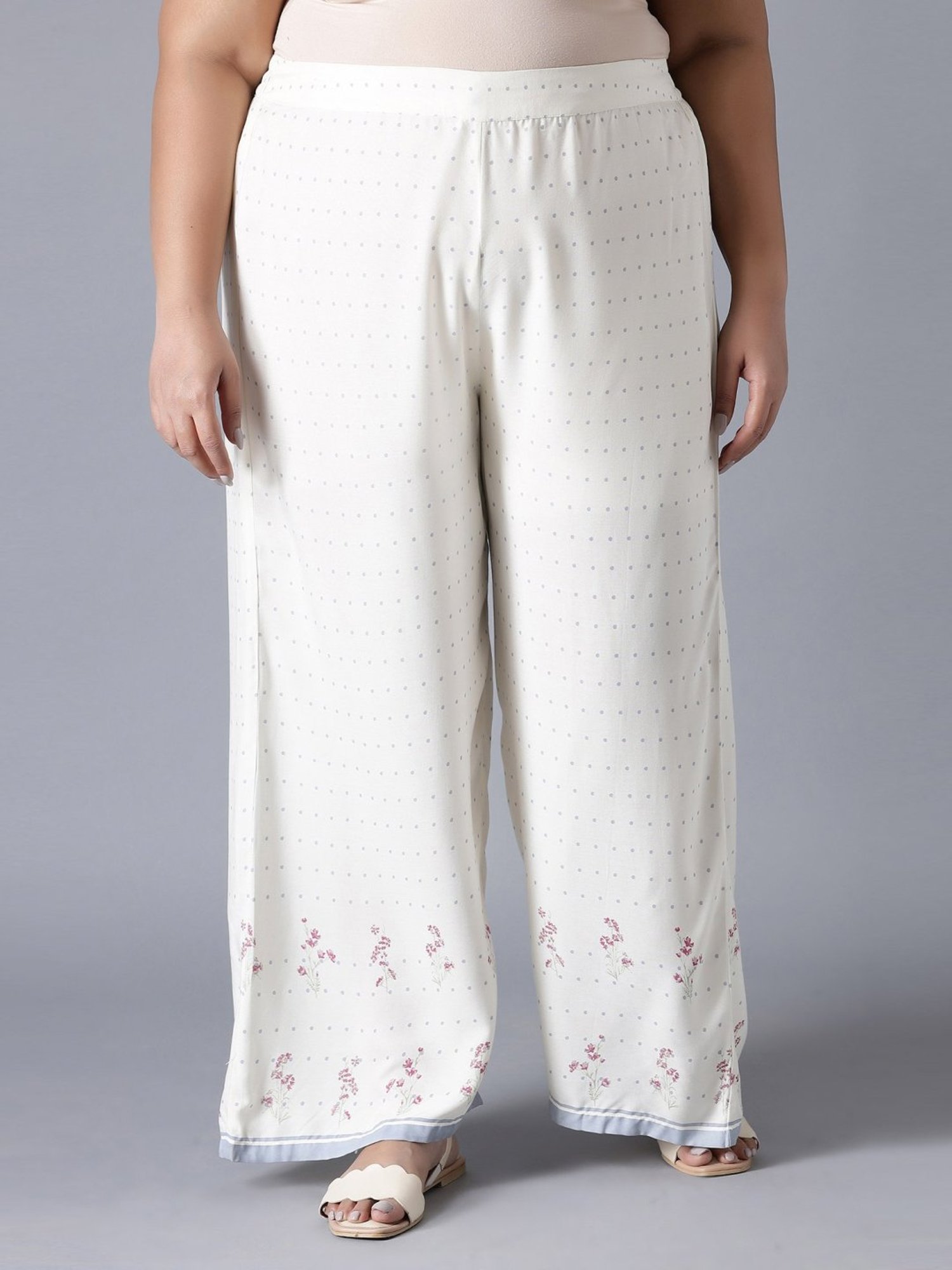 Buy Off White Solid Straight Bottom Online at Best Price at Global Desi-  SS22GM170BTSTN