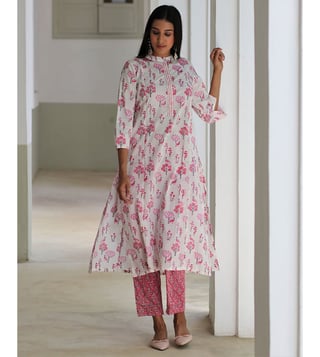 Online shopping for Kurtis in India | Cotton kurti designs, Silk kurti  designs, Kurti designs