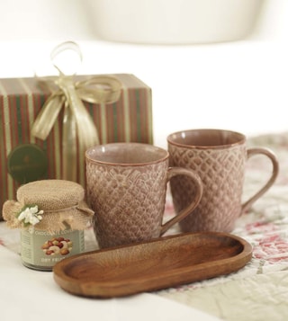 Amazon.com: Rockin Coffee Mug Set 4 Mug - 10 Ounce Mugs Porcelain White Mug  - Gift Boxed a great marriage or couples Gift Set, Kitchen Decor Cup Sets  BPA Free Microwave Safe