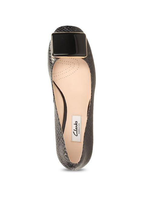 Padre fage me quejo lápiz Buy Clarks Chinaberry Fun Black Pumps for Women at Best Price @ Tata CLiQ