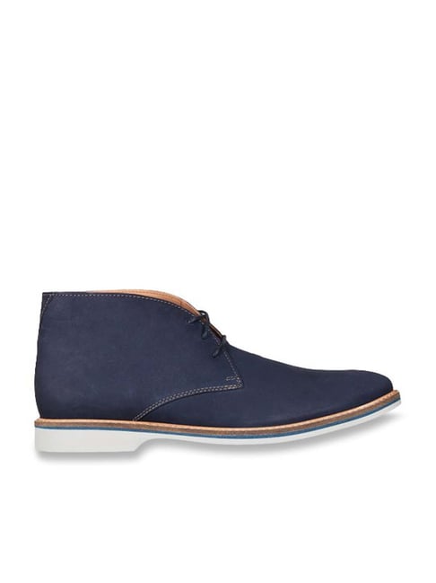 Clarks men's atticus limit deals chukka boot