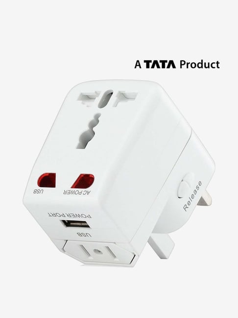 universal travel adapter in croma