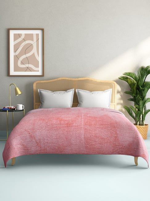 Westside Home Light Pink Queen Quick-Dry Fleece Blanket