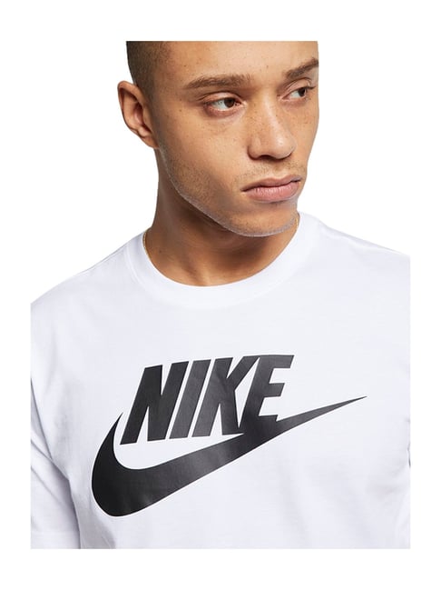 nike crew neck tshirt