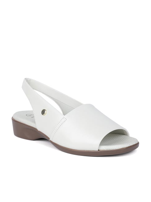 Hush Puppies by Bata Women s White Sling Back Sandals