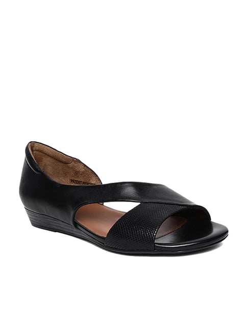 Bata naturalizer sandals on sale