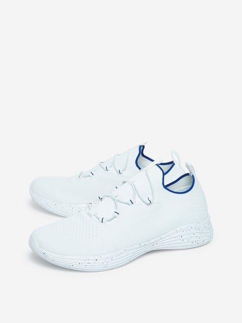 best running shoes toe strikers