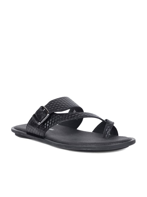 BATA Men HOOPER TOE RING Sandals, Black, UK 6, (8716348) : Amazon.in:  Fashion