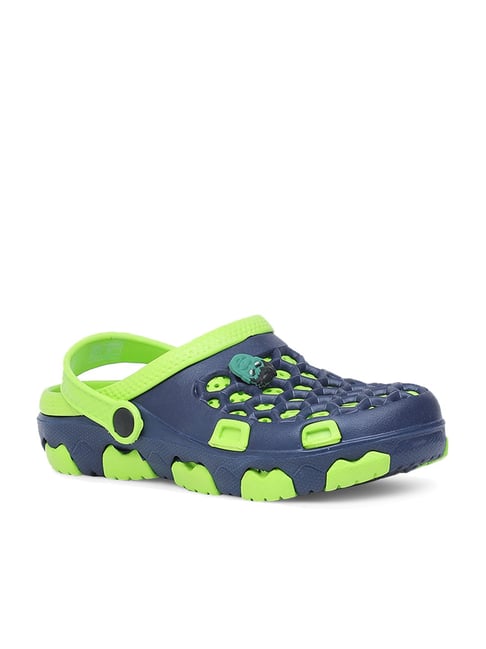 Bata crocs online model