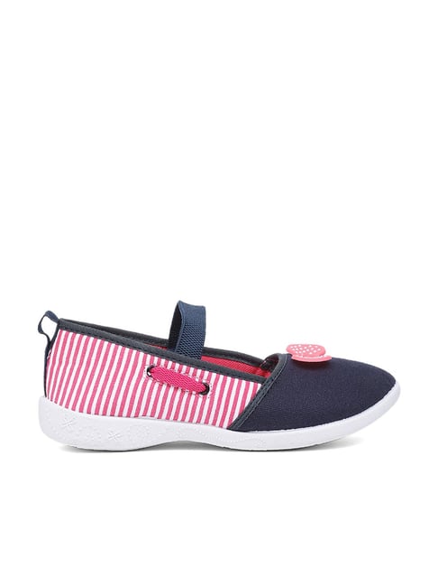 Girls ke liye on sale shoes