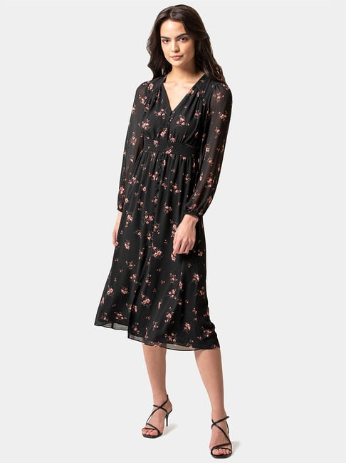 Forever new petite floral printed shop tea dress in floral print