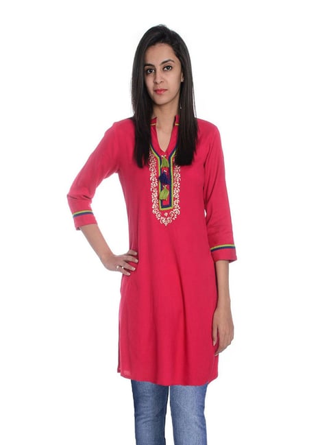 Geroo Jaipur Pink Yoke Design Straight Rayon Kurti Price in India