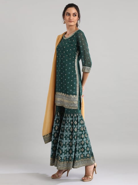 aurelia sharara suit