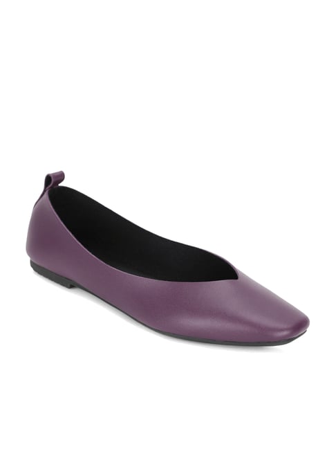 Buy Mode By Red Tape Women's Burgundy Flat Ballates for Women at