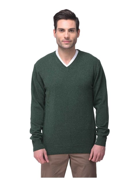 Dark green clearance sweater mens outfit