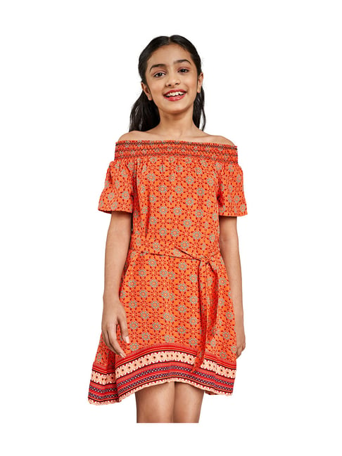 Buy Off White Soft Cotton Cambric Embroidery Flamingo Shoulder Dress For  Girls by LittleCheer Online at Aza Fashions.