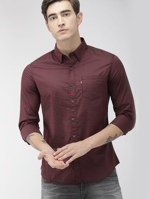 Buy Levis Maroon Cotton Slim Fit Checks Shirt for Mens Online