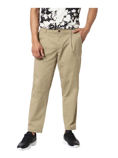 BEAMS PLUS: Khaki Pleated Trousers | SSENSE Canada