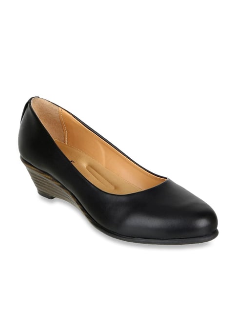 Elle Women's Black Wedge Pumps