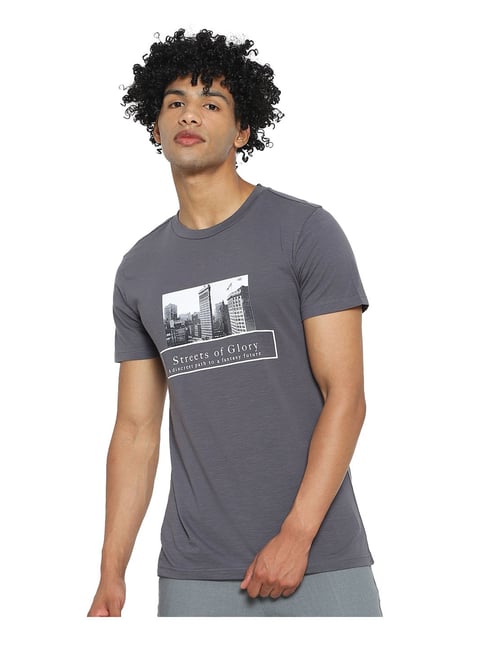 Forever 21 Blue Graphic Print T-Shirt