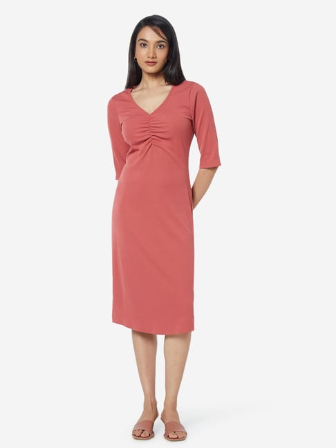 pink ribbed dress