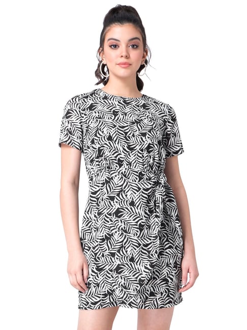 FabAlley Black & White Floral Print Dress Price in India