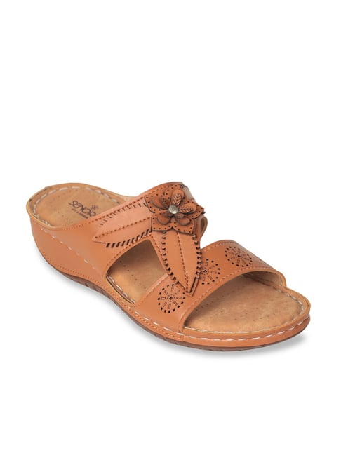 Buy Maroon Flat Sandals for Women by LIBERTY Online | Ajio.com