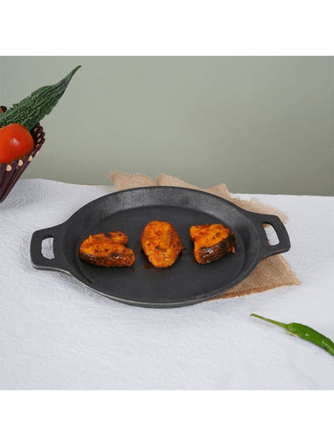 The Indus Valley Black Cast Iron Fry Pan - Set of 1