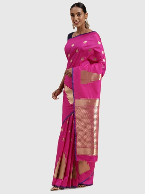 Vastranand Pink Textured Saree With Blouse Price in India