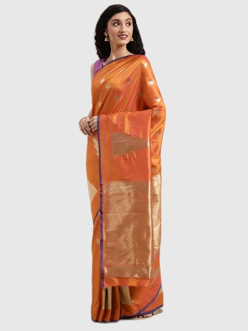 Vastranand Orange Textured Saree With Blouse Price in India