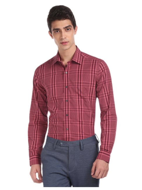 Arrow Men Pink And Burgundy French Placket Check Formal Shirt