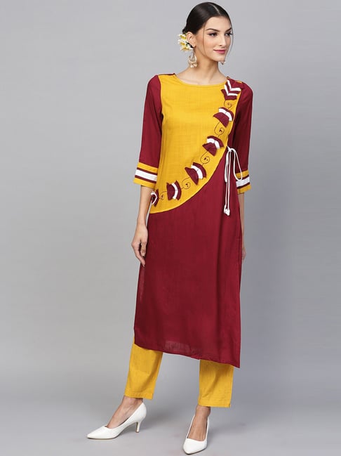 Aks Maroon & Yellow Embroidered Straight Kurta