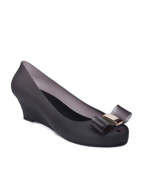 CERIZ Women's Ximela Black Wedge Pumps