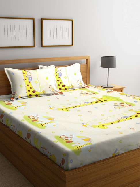 Klotthe Character based Yellow 210 TC Polyester King Bedsheet with 2 Pillow Covers-picture-43