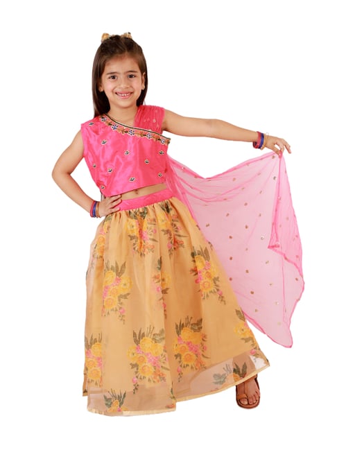 om guru creation Baby Girls Lehenga Choli Fusion Wear Embroidered Lehenga & Crop  Top Price in India - Buy om guru creation Baby Girls Lehenga Choli Fusion  Wear Embroidered Lehenga & Crop