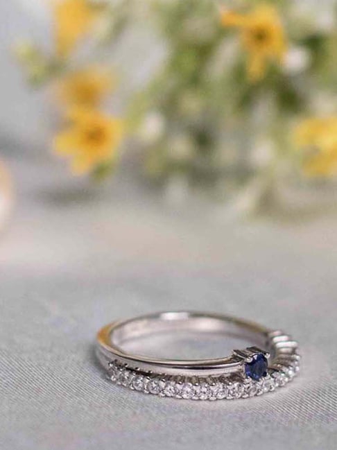 Gold ring with blue stone Topaz in finger girl | 🇩🇪Profess… | Flickr