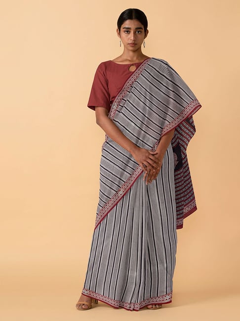 Taneira White Striped Cotton Saree Price in India