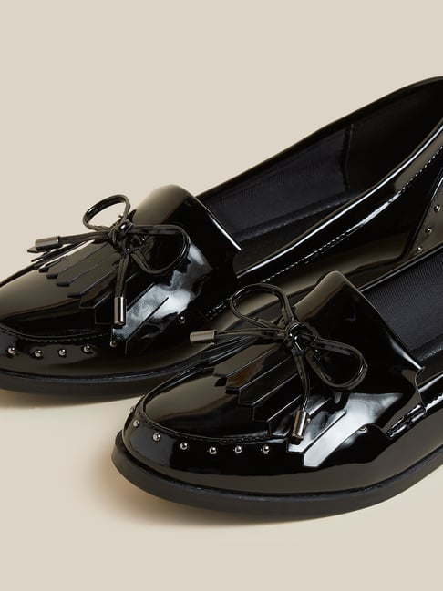 Buy LUNA BLU by Westside Black Fringe-Detail Glossy Loafers Online at ...