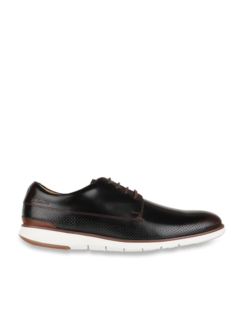 Clarks Men's Helston Walk Brown Derby Shoes