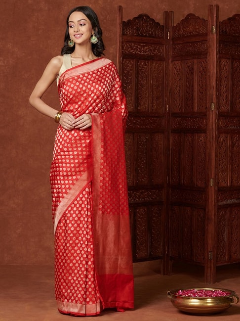 Fabindia Red Embroidered Saree With Unstitched Blouse Price in India