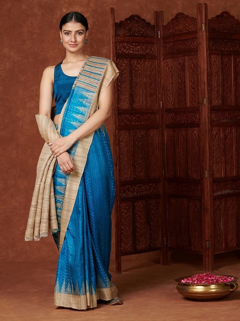 Fabindia Blue Printed Saree With Unstitched Blouse Price in India