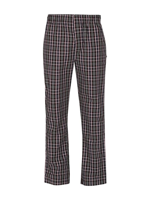 Buy Men's Super Combed Cotton Satin Weave Regular Fit Checkered Bermuda  with Side Pockets - Multicolor Check 9005 | Jockey India
