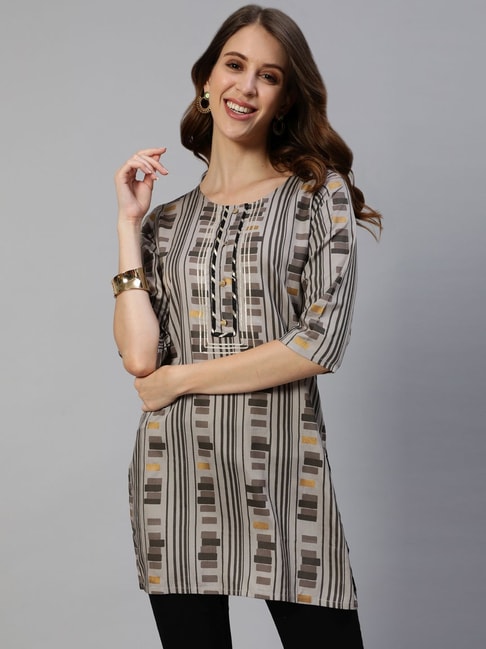 Buy online Women Blue Round Neck Straight Kurti from Kurta Kurtis for Women  by Kiwie for ₹479 at 75% off | 2024 Limeroad.com
