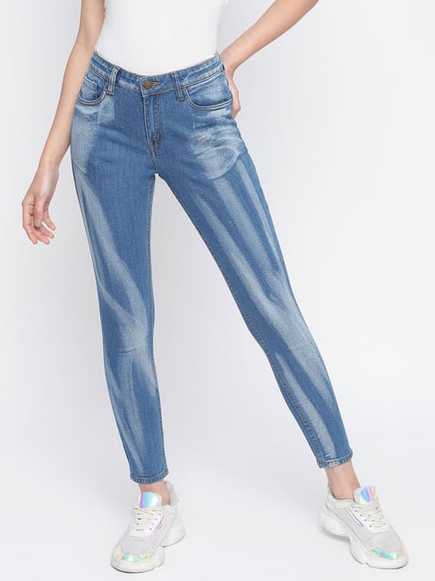 6 Remarkable & Latest Jeans Trends For Women