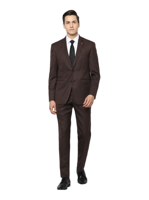 Brown Suit Rules to Know Before You Buy One