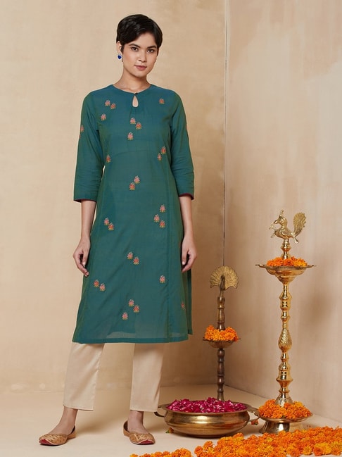 Fabindia Green Cotton Embroidered Straight Kurta Price in India